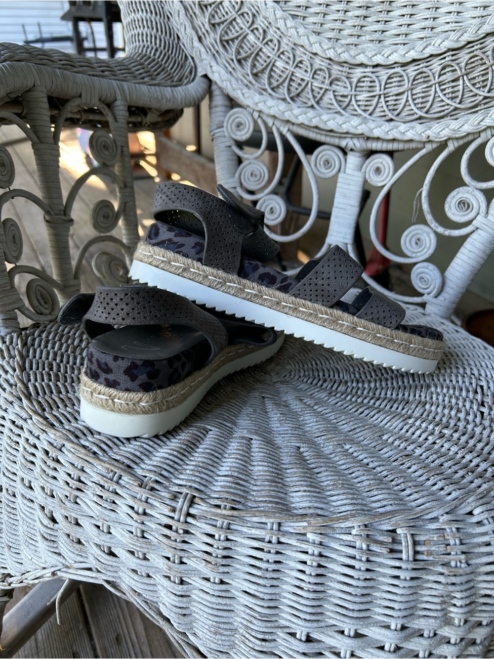 Perforated Grey Platform Sandals with Leopard Print Insole Very G Club